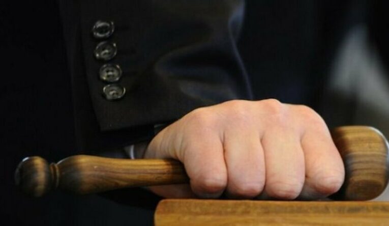 Условна присъда и 10 000 лв. глоба за нарушителка на карантина в Димитровград