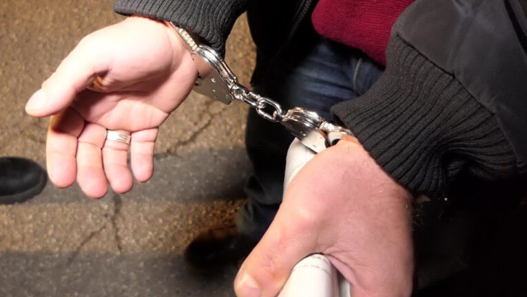 Арестуваха бивш министър за изнасилване