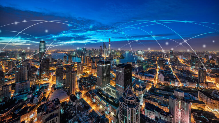 15-гoдишнaтa cтpaтeгия нa Kитaй зa тexнoлoгичнo нaдмoщиe и мoжe ли тя дa ce ocъщecтви