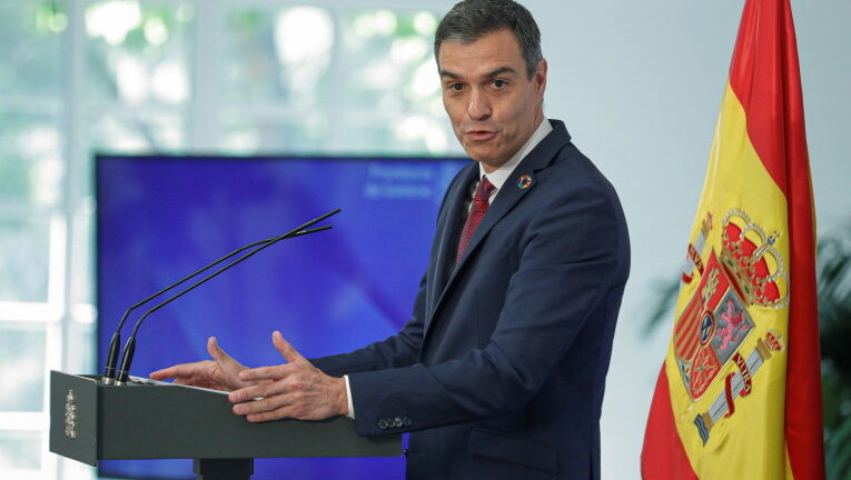 Испания е по-безопасна от Великобритания, убеден Педро Санчес