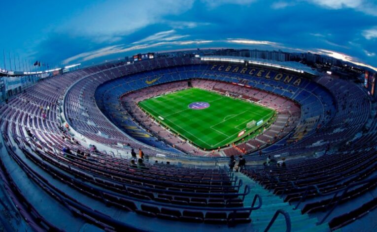 Барселона отлага реконструкцията на „Камп Ноу”