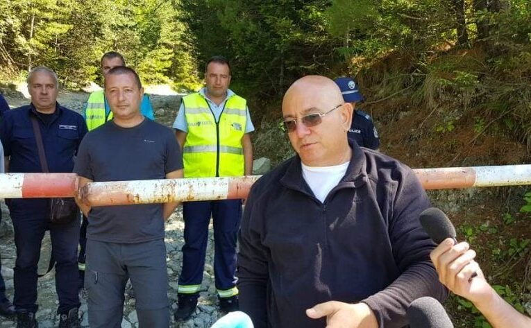 Екоминистерството спира джиповете до Рилските езера