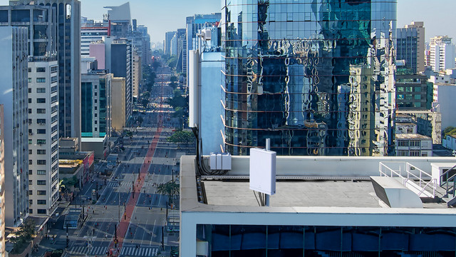 Ericsson настъпва в 5G с поглъщане на американска фирма