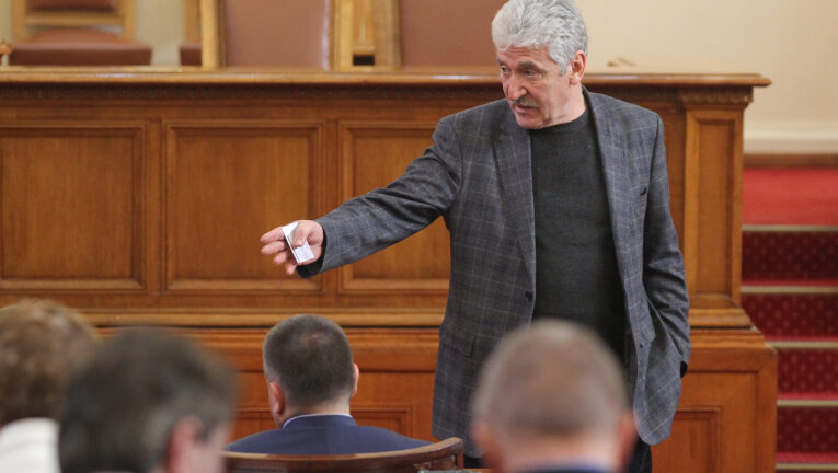 ГЕРБ се опасяват от гражданска война, ако кабинетът подаде оставка