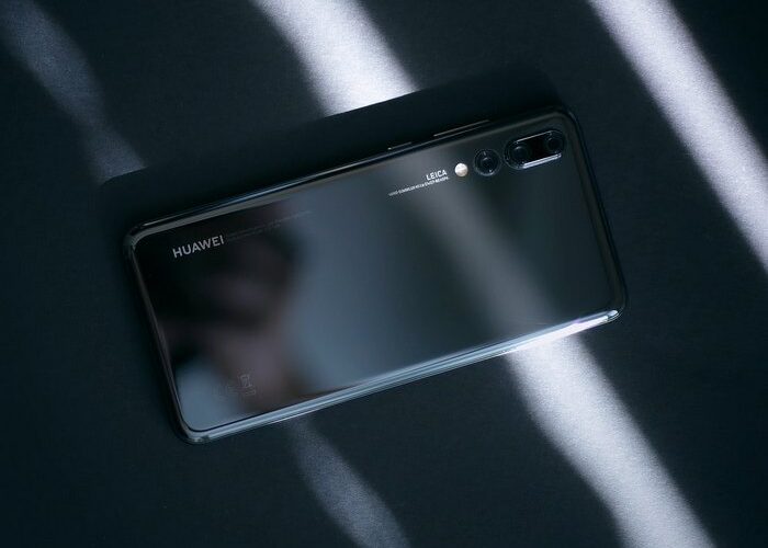 В Китай уволняват за iPhone, заръката е да се купува Huawei