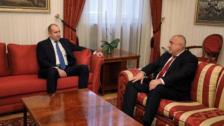 Развръзката на отношенията Радев-Борисов ще е на изборите