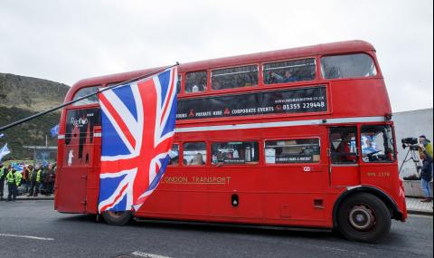 Британското правителство иска да продължи преговорите с ЕС