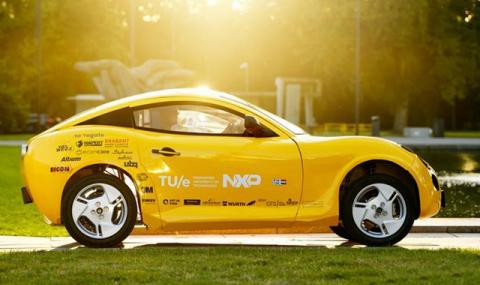 Създадоха автомобил от боклуци