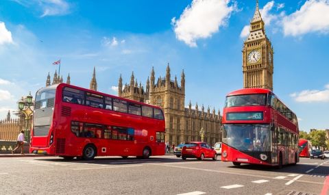 До три семейства на Коледа в Обединеното кралство