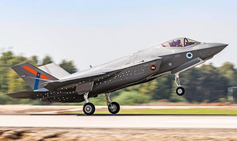 Израел се сдоби с уникален изтребител F-35I