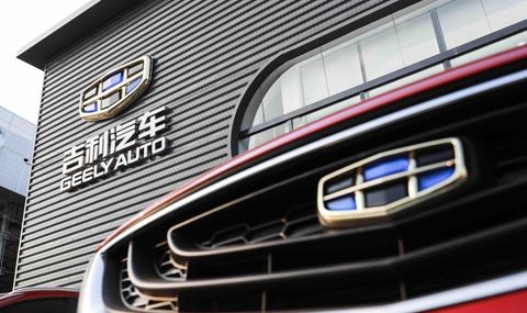 Mercedes-Benz сменя Renault с Geely