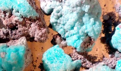 В Камчатка откриха нов минерал, подходящ за електромобилни батерии