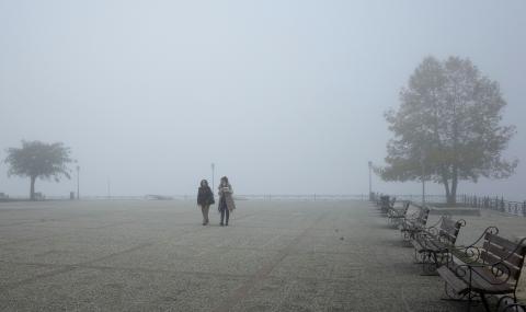 Затварят Гърция