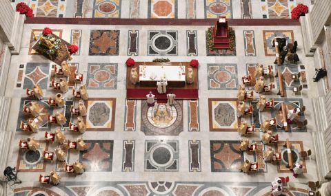 Папа Франциск: Бог е винаги с нас (СНИМКИ)