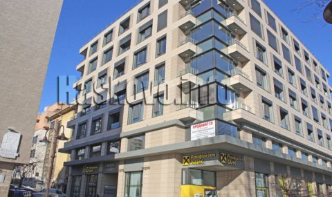 23-годишен загина след падане от сграда в центъра на Хасково