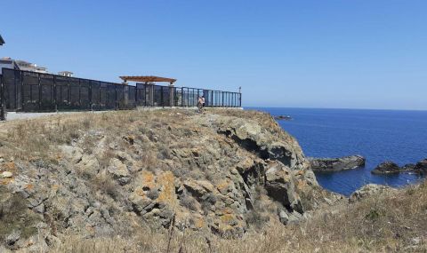 Акция на плажната ивица в парк “Росенец“