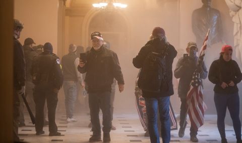 Байдън: Това не бяха протестиращи, а терористи