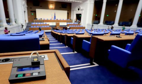 Депутатите отново на работa, изслушват трима министри