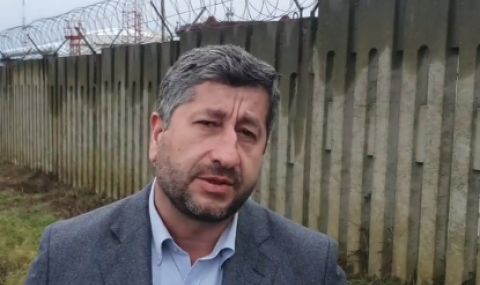 Христо Иванов: Няма нищо случайно в това, че Кремъл отбранява Борисов