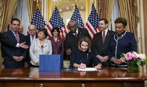 Нанси Пелоси беше преизбрана за председател на Камарата на представителите