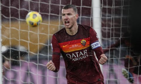 Рома взима капитанската лента на Джеко и го глобява