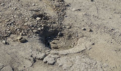 След ремонта пътят между Пловдив и Скутаре отново е в окаяно състояние