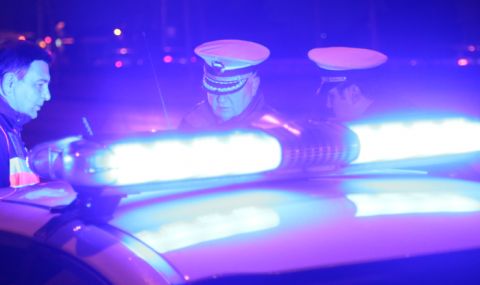 Установиха работещо нощно заведение във Варна, съставиха актове на 37 души