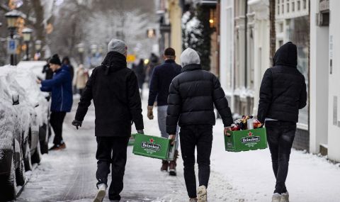 Невиждана от десетилетия снежна буря връхлетя Нидерландия