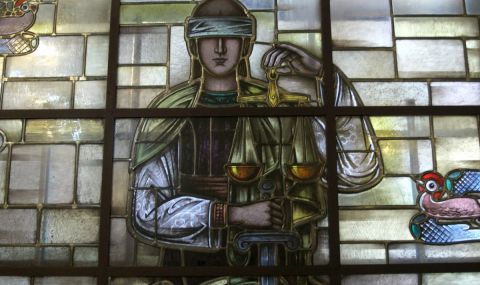 Предадоха на съд убийците от Негован