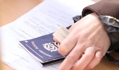 Проучване: Всеки трети българин е в сивия сектор