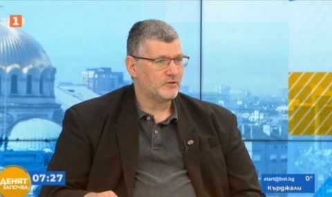 Проф. Момеков: И гадно да звучи – мненията против ваксините трябваше да бъдат подтискани