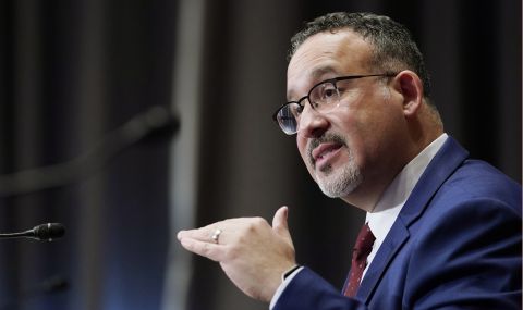 САЩ одобриха нов министър на образованието