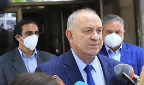 Александър Златанов: Ще въведем зелен сертификат на всички места, които се посещават и са критични