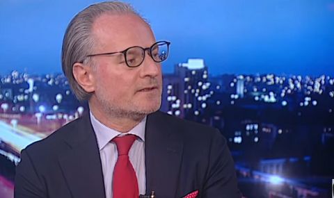 Лозан Панов: Пеевски може да е бил в ДАНС, за да си вземе документ, че е бил шеф там