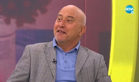 Математик със стряскаща прогноза за заразените през декември