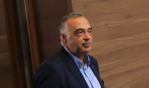 Антон Кутев: Разкарването на машини за гласуване създава ненужно напрежение