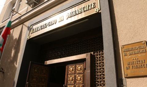 Очакват над половин милиард лева излишък в хазната