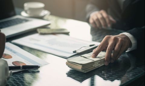 Как се отпуска бърз кредит?