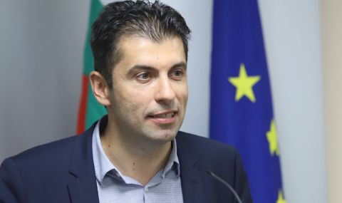 Петков: Няма да увеличим цената на тока, без да спрем преди това течовете в системата