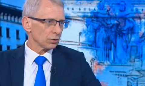 Денков: За да изкарате тройка на матурите, трябва да познавате поне една трета от материала