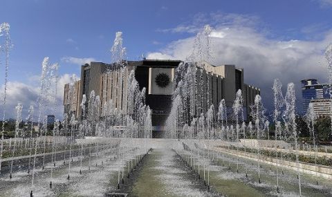 Комисията по култура подхваща проблемите на НДК