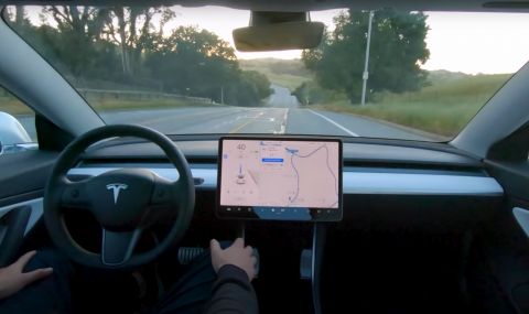 Във Великобритания ще бъде законно да гледаш телевизия зад волана на автономен автомобил