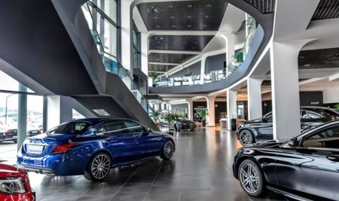 Mercedes намалява драстично броя на представителствата си – ще продава онлайн