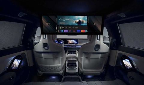 От BMW смятат, че огромните екрани в автомобилите ще изчезнат рано или късно