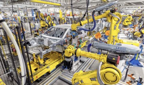 Поредна автомобилна компания с мрачна прогноза за тази година