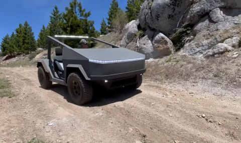 Ентусиаст направи Cybertruck от Toyota Prius
