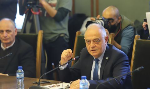 Ген. Атанасов: Трябва да се провери лоялността на хората в службите