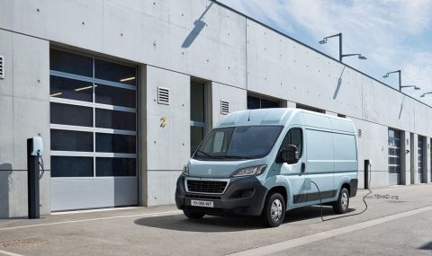 Нов бус от Peugeot и Toyota