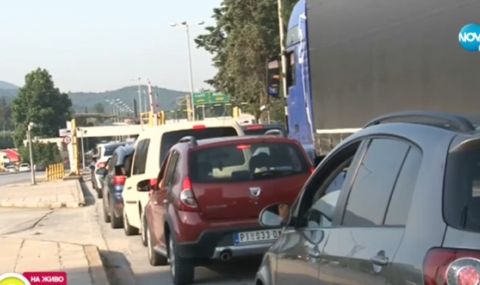 Километрична опашка на „Кулата”