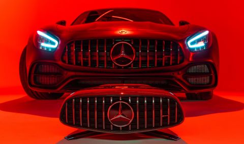 Аудио система във формата на предна решетка е най-новият аксесоар на Mercedes